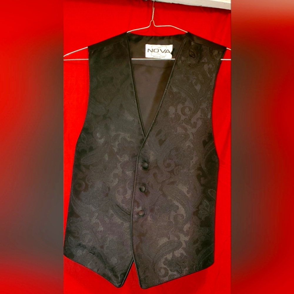 Nova Paisley black on black one size suit vest